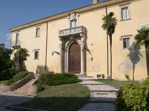 Castello Gizzi - ingresso principale